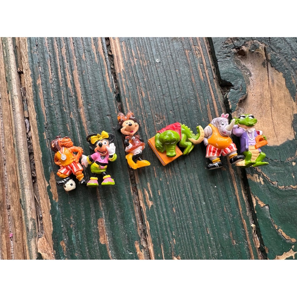 Vintage Kinder Surprise Ferrero Figurines Lot Minnie Mouse Lion Rhino Alligator